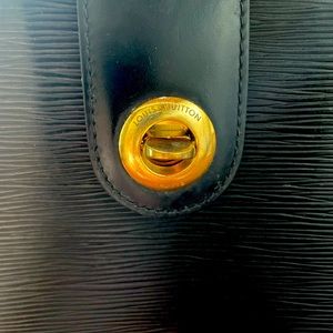 Louis Vuitton Epi Leather Cluny bag